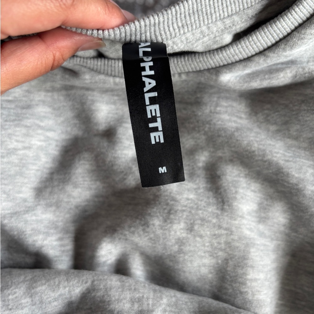 Gray Cropped Sweatshirt - Picture 2 of 3